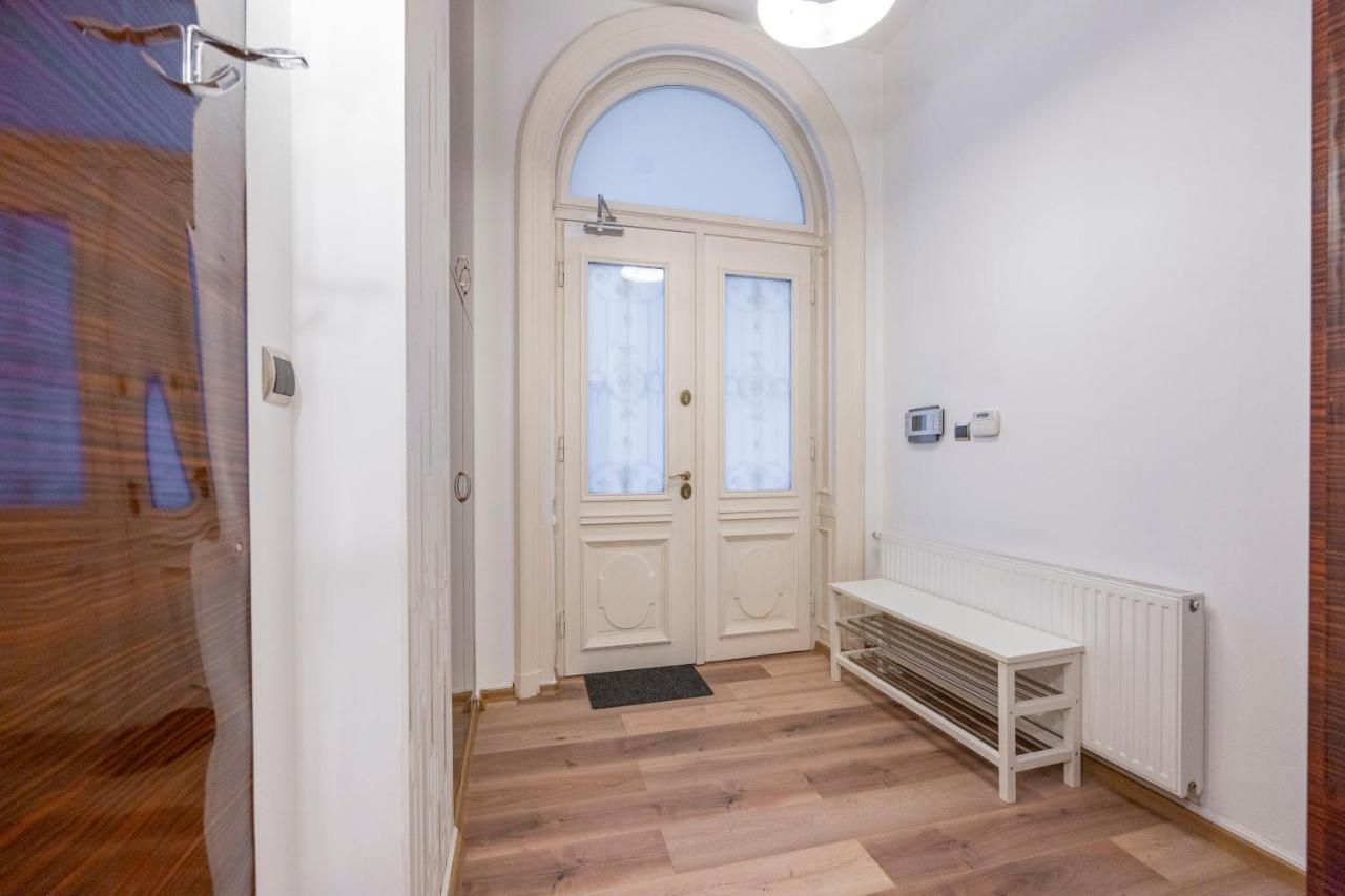 Spacious & Cozy W/ Terrace Lejlighed