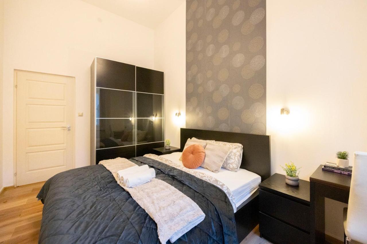 Lejlighed Spacious & Cozy W/ Terrace Budapest
